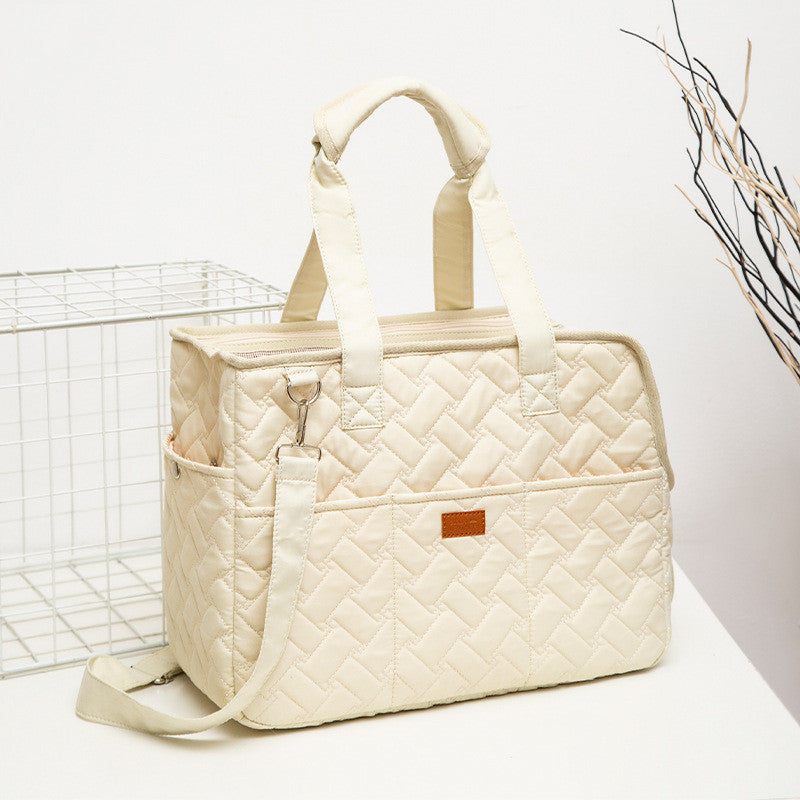 Portable Pets Handbag For High Capacity Ventilation3